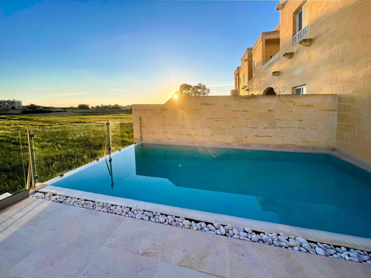 Inni Holiday Home With Infinity Pool Għarb Kültér fotó